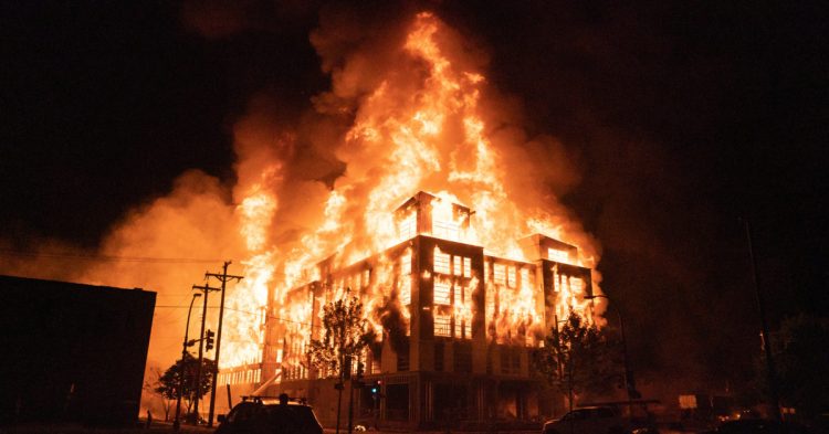 As mayor calls for officer's arrest, violence intensifies in Minneapolis